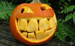 Funny Smilling Pumpkin Carving