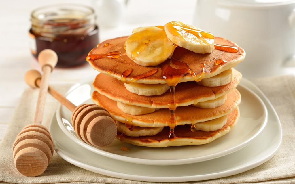 Pancake With Honey Jam Wallpaper